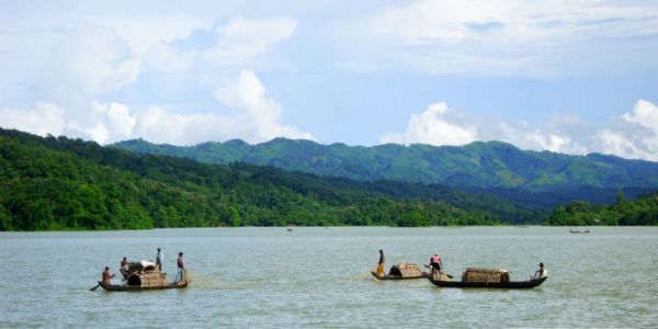 ১ মে থেকে কাপ্তাই হ্রদে মাছ শিকার বন্ধ